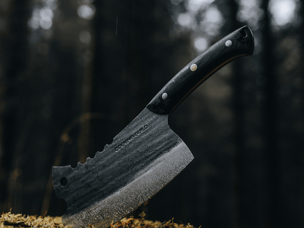 From Campfire to Kitchen: Versatile Knives for Summer Adventures
